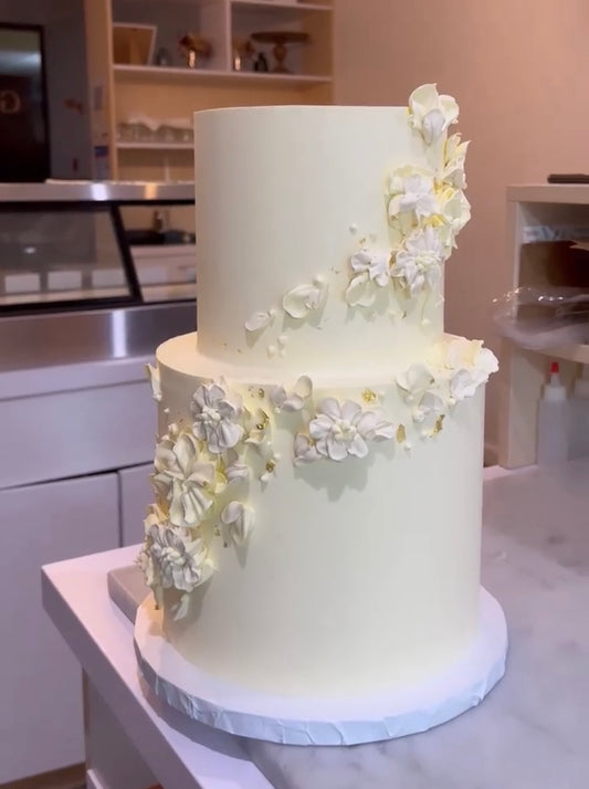 Wedding Free-flowing Buttercream Floral Cake